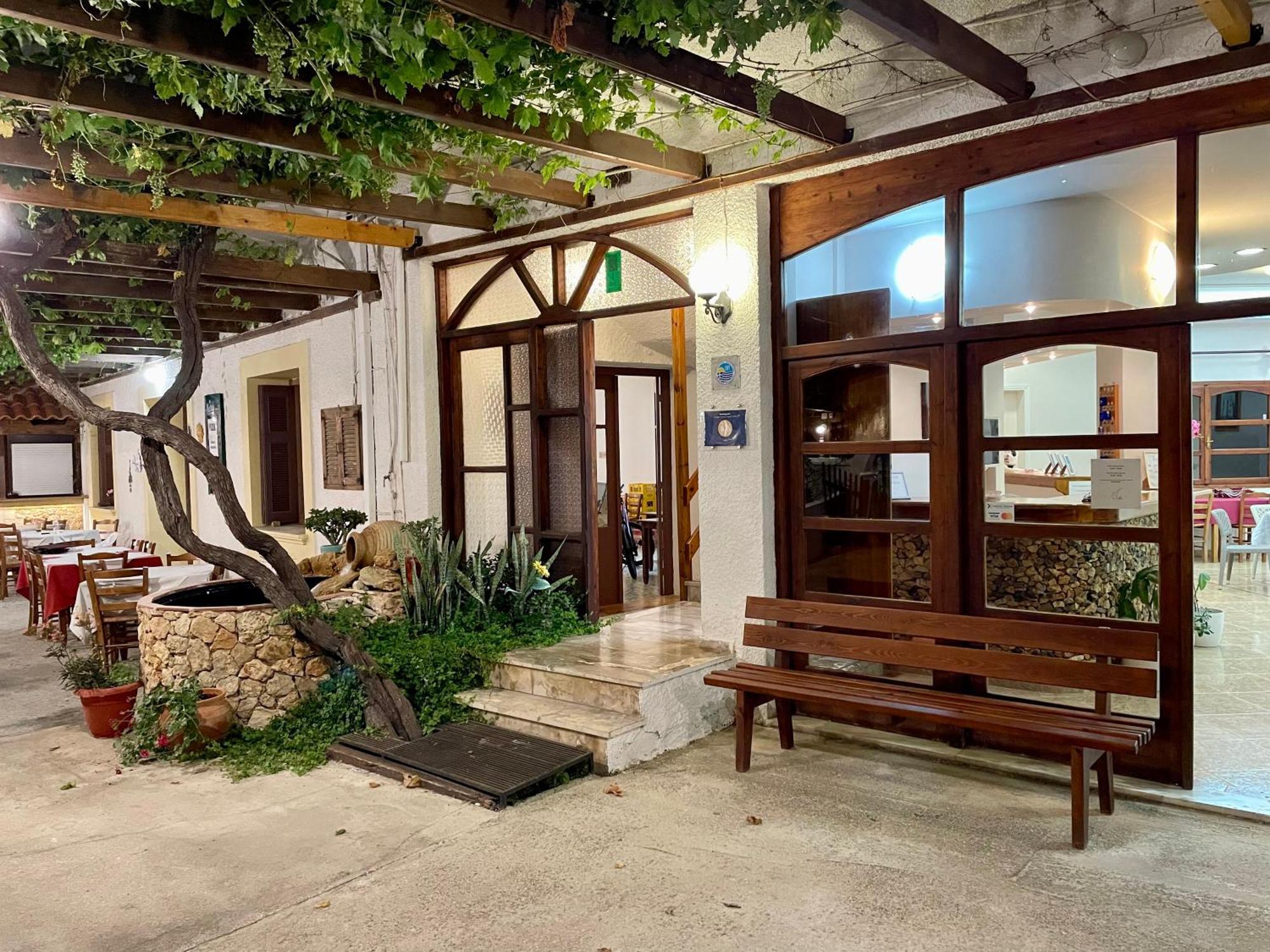 Lefka Hotel Kolymbari Exterior photo