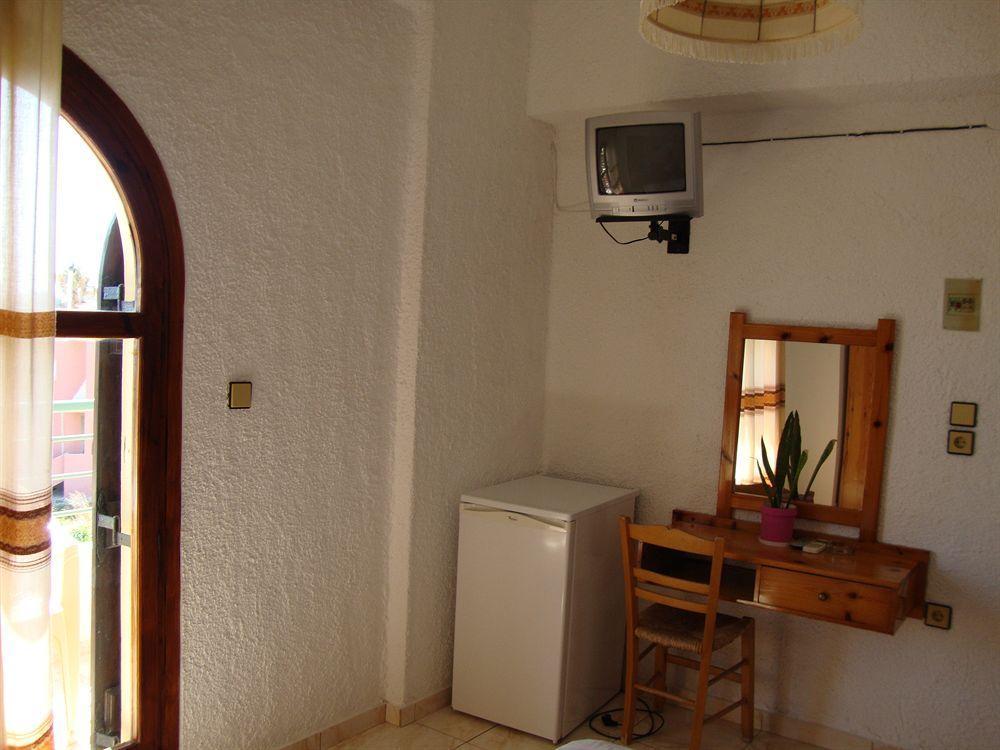 Lefka Hotel Kolymbari Exterior photo