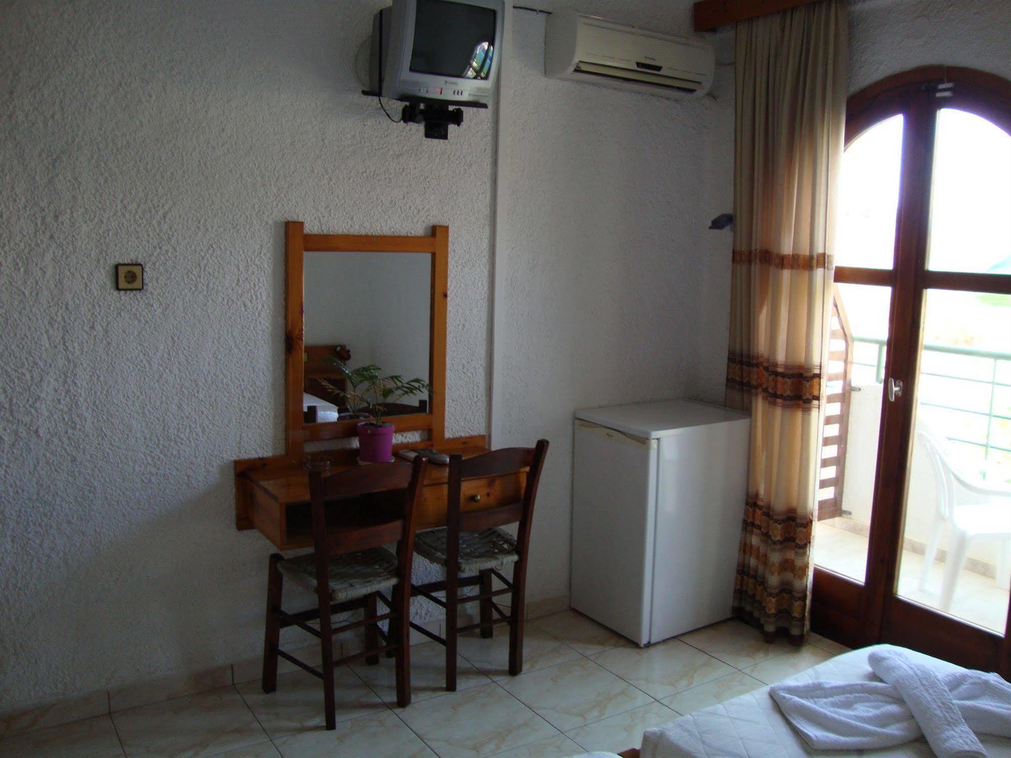 Lefka Hotel Kolymbari Exterior photo