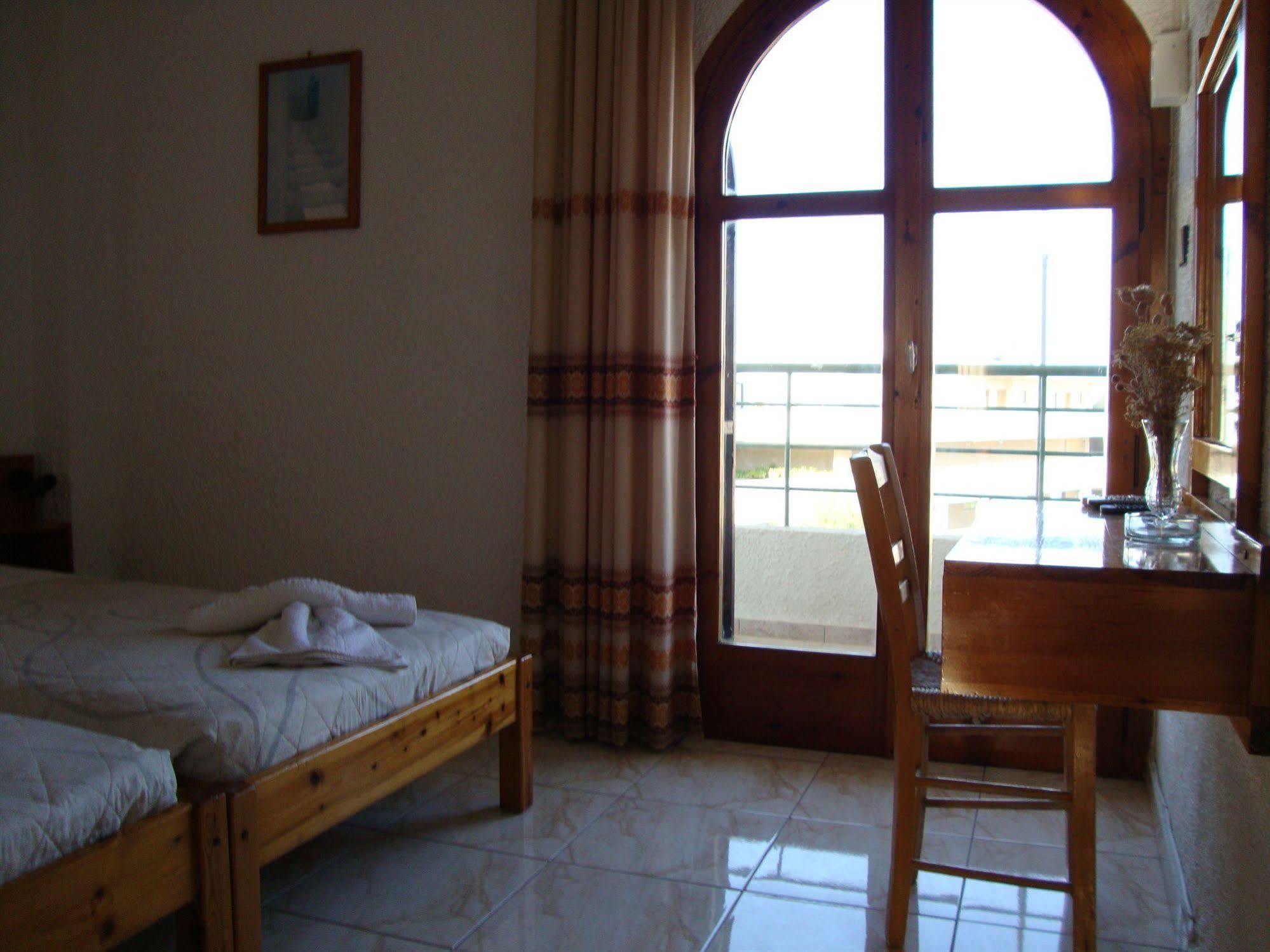 Lefka Hotel Kolymbari Exterior photo